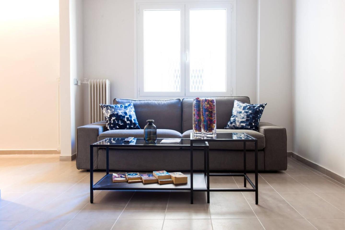 Toni'S Charming Apartment In The Thisseo Station Афины Экстерьер фото